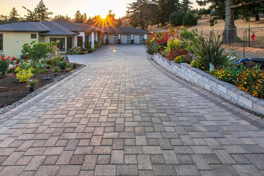 Các ưu điểm của gạch block tự chèn